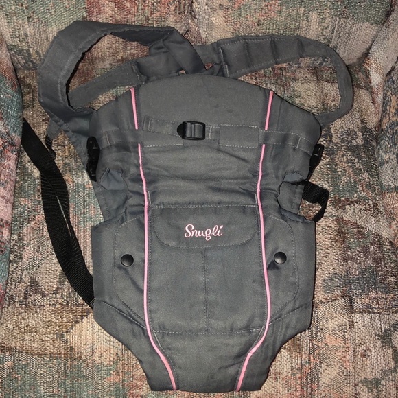 Snuggling Baby carrier - Picture 2 of 6